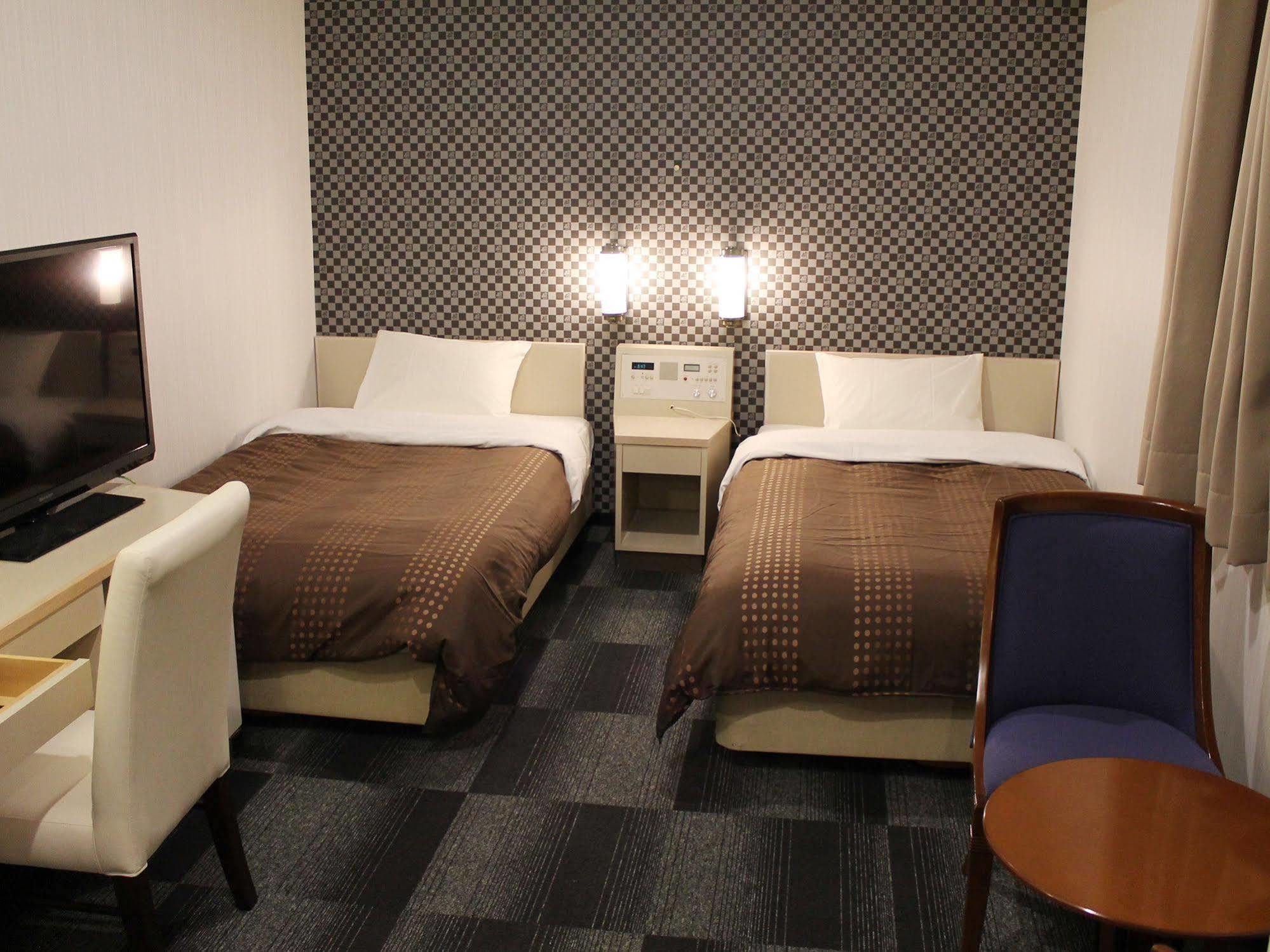 Livemax Kyoto Gojo Hotell Exteriör bild