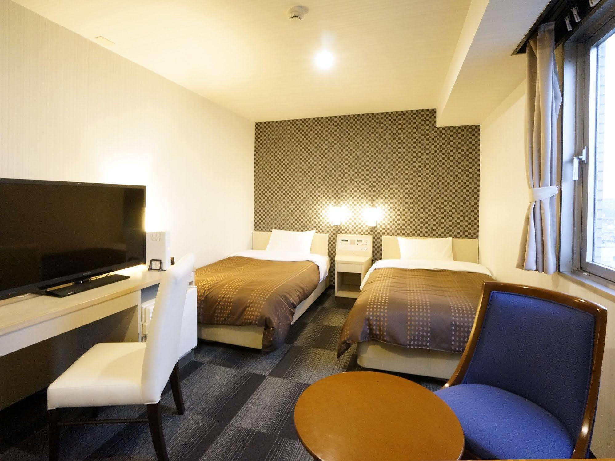 Livemax Kyoto Gojo Hotell Exteriör bild