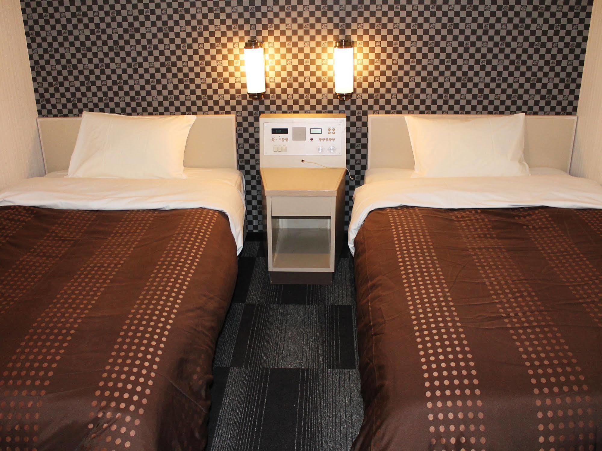 Livemax Kyoto Gojo Hotell Exteriör bild