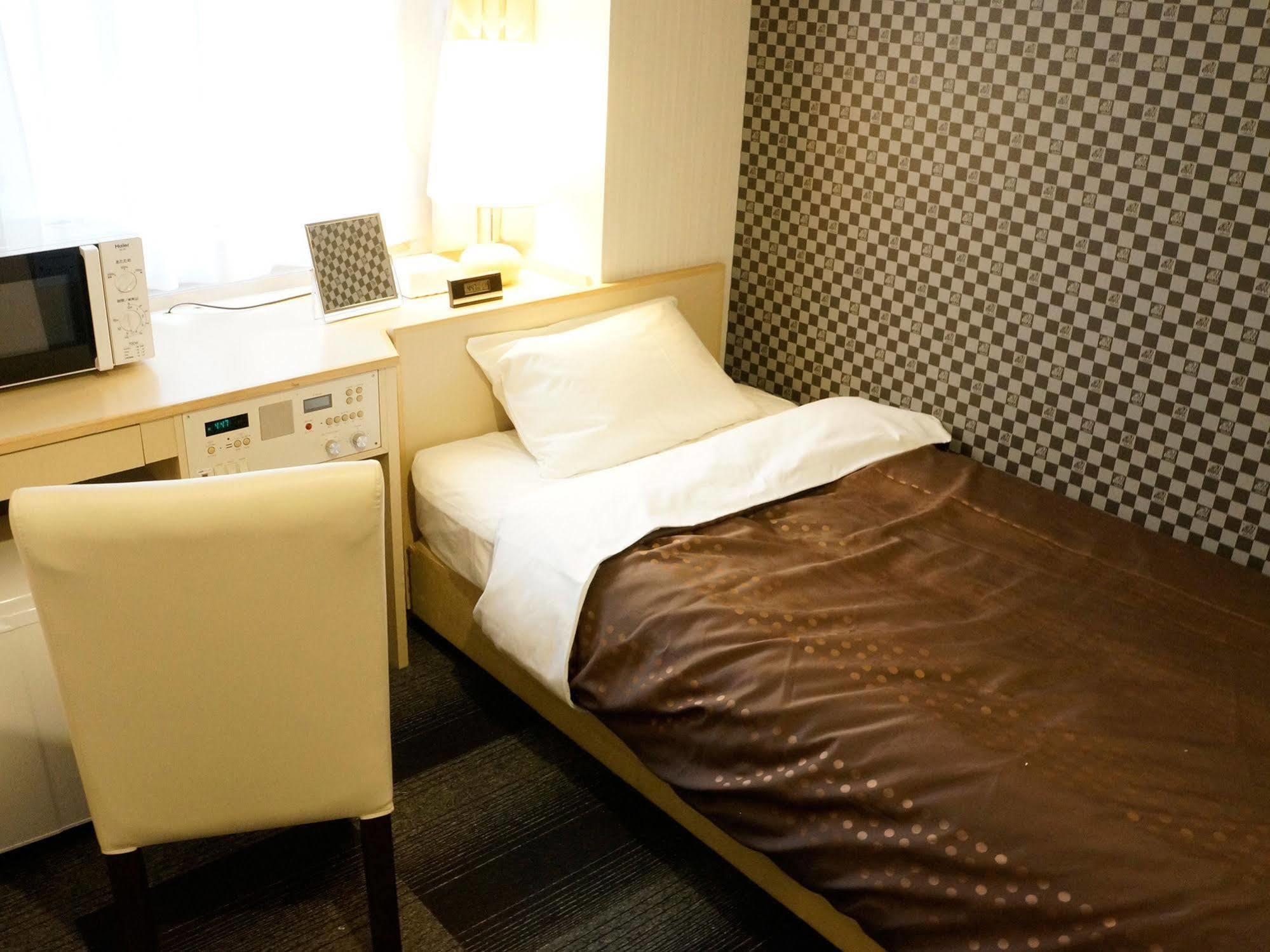 Livemax Kyoto Gojo Hotell Exteriör bild